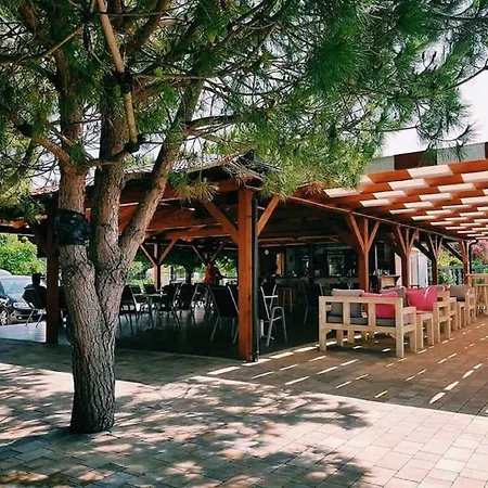 Appartamento Newly Renovated Apartment;100m To The Beach!!! *
