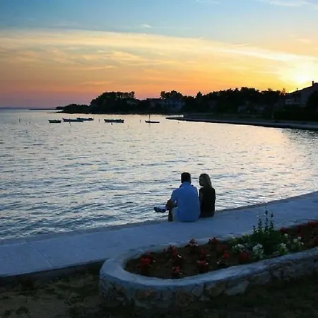 Newly Renovated Apartment;100m To The Beach!!! Appartamento