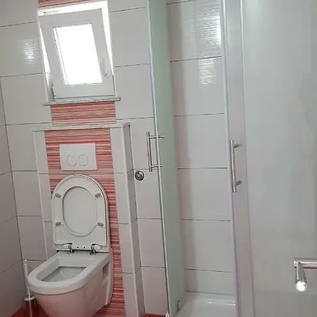 Appartamento Newly Renovated Apartment;100m To The Beach!!! *